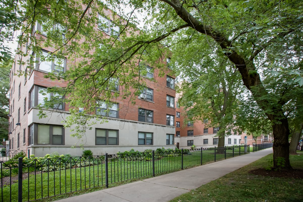 hyde park chicago apartment home CTA public transportation furnished apartment